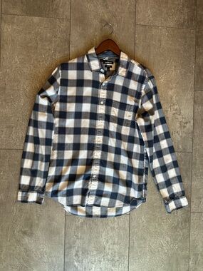 Express Button Down Long Sleeve Plaid Navy White Dress Shirt Size Medium EUC